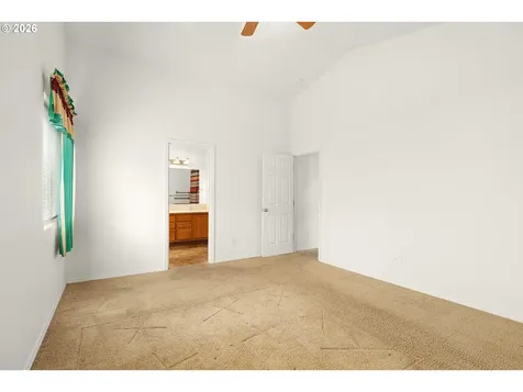 176 Othello Avenue Roseburg OR 97471