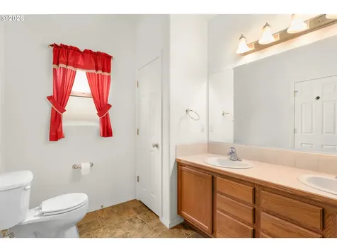 176 Othello Avenue Roseburg OR 97471