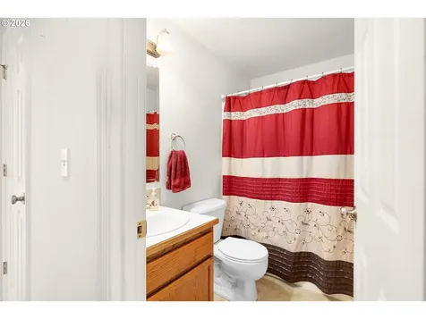 176 Othello Avenue Roseburg OR 97471