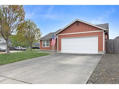 176 Othello Avenue Roseburg OR 97471