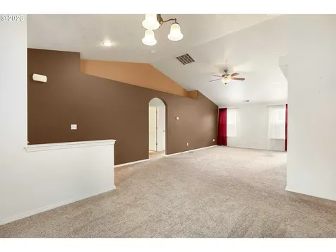 176 Othello Avenue Roseburg OR 97471