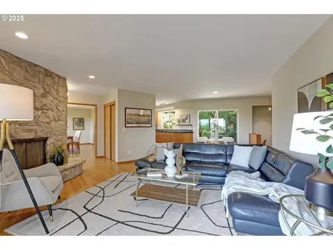 8300 NW Reed Drive Portland OR 97229
