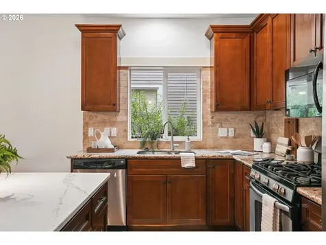 4515 SE Gladstone Street Portland OR 97206