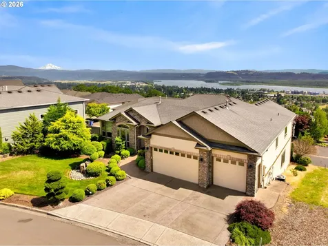 742 W Chestnut Street Washougal WA 98671