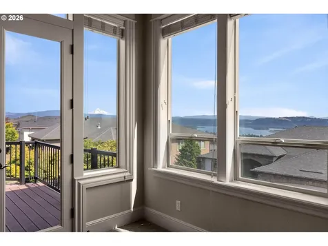 742 W Chestnut Street Washougal WA 98671