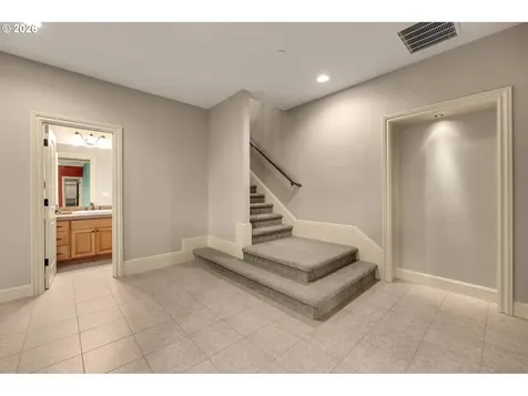 742 W Chestnut Street Washougal WA 98671