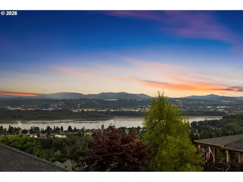 742 W Chestnut Street Washougal WA 98671