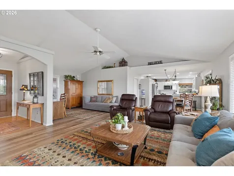 4305 NE Henry Creek Road Dayton OR 97114