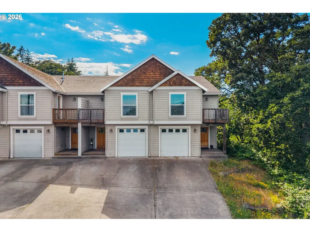 214 N 18th Street Hood River OR 97031