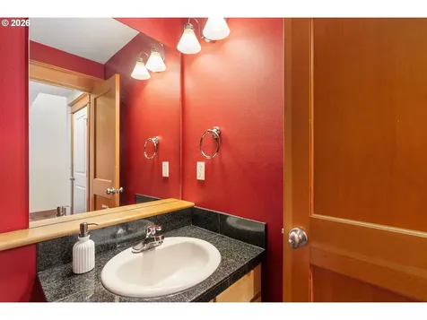 214 N 18th Street Hood River OR 97031
