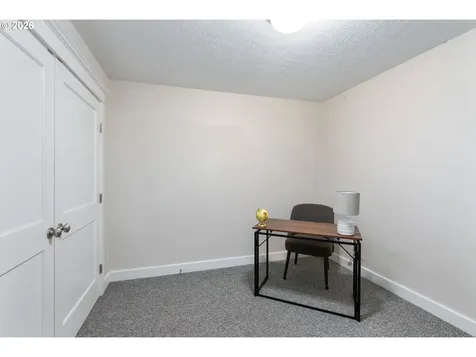214 N 18th Street Hood River OR 97031