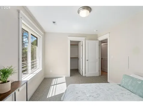 214 N 18th Street Hood River OR 97031