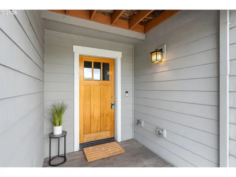 214 N 18th Street Hood River OR 97031
