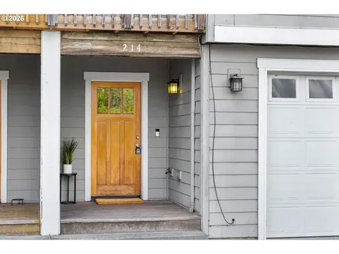 214 N 18th Street Hood River OR 97031