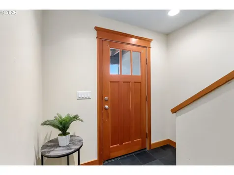 214 N 18th Street Hood River OR 97031