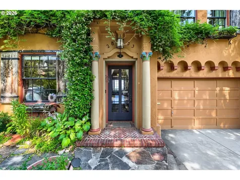 2833 NW Cumberland Road Portland OR 97210