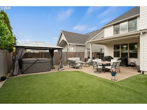 1039 NE 15th Avenue Canby OR 97013