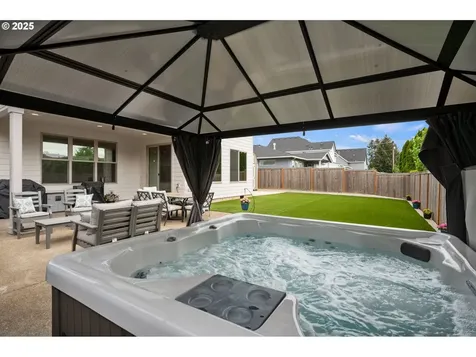 1039 NE 15th Avenue Canby OR 97013