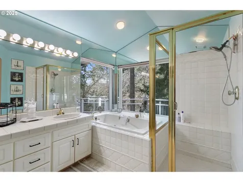 13842 SW Twelve Oaks Court Portland OR 97224