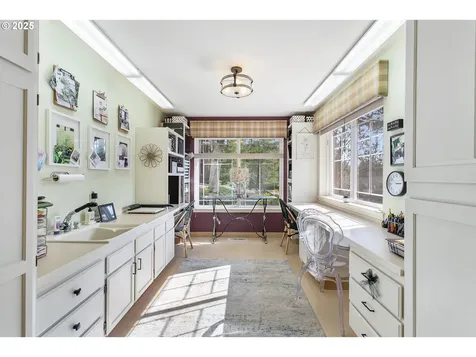 13842 SW Twelve Oaks Court Portland OR 97224