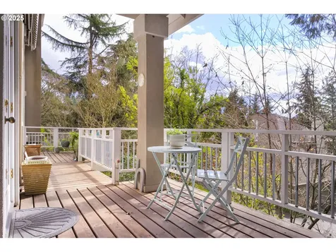 13842 SW Twelve Oaks Court Portland OR 97224