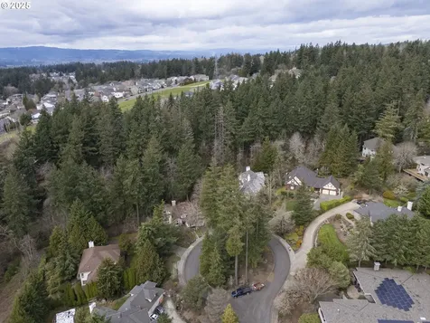 13842 SW Twelve Oaks Court Portland OR 97224