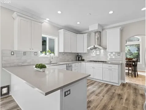 1875 N Teakwood Circle Canby OR 97013