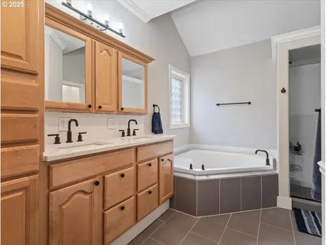 1875 N Teakwood Circle Canby OR 97013