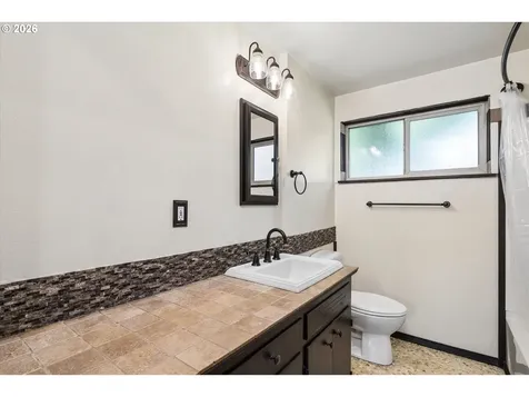 1655 Norkenzie Road Eugene OR 97401