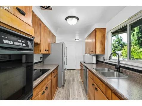 1655 Norkenzie Road Eugene OR 97401
