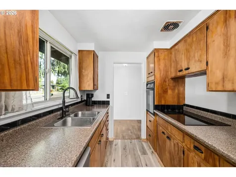1655 Norkenzie Road Eugene OR 97401