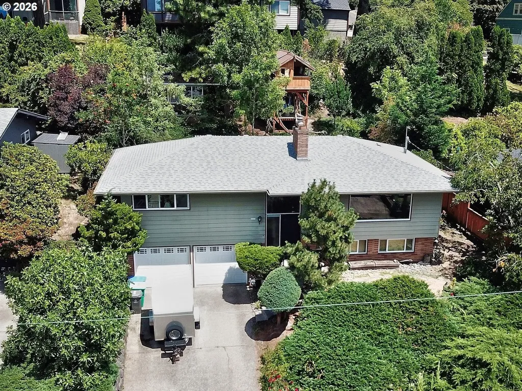 4422 SW Washouga Avenue Portland OR 97239