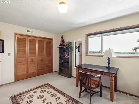 4422 SW Washouga Avenue Portland OR 97239
