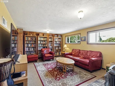 4422 SW Washouga Avenue Portland OR 97239