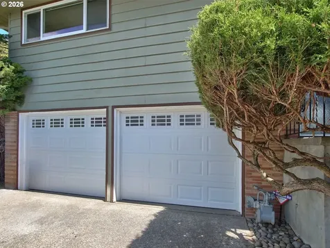 4422 SW Washouga Avenue Portland OR 97239