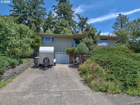 4422 SW Washouga Avenue Portland OR 97239