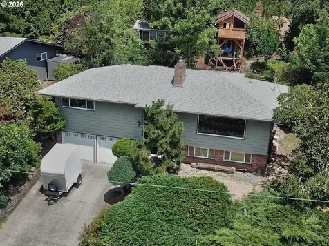 4422 SW Washouga Avenue Portland OR 97239