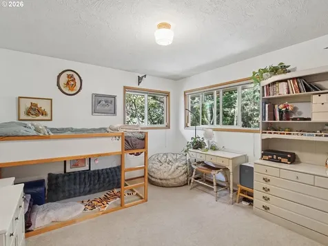 4422 SW Washouga Avenue Portland OR 97239