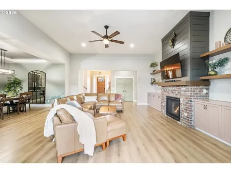 14015 NE 52nd Avenue Vancouver WA 98686