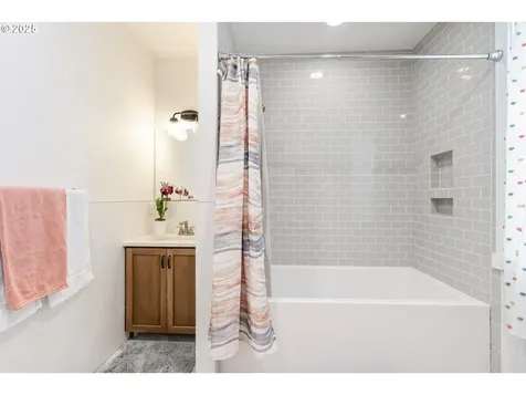 14015 NE 52nd Avenue Vancouver WA 98686