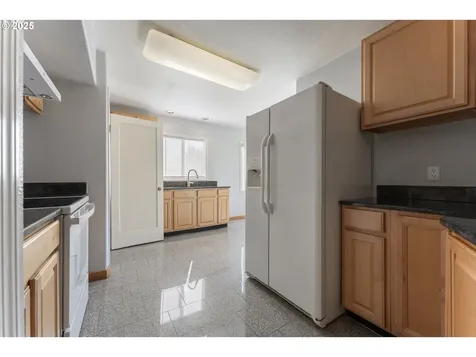 1408 NE 114th Avenue Portland OR 97220