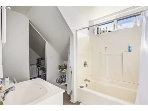 1400 SE 35th Avenue Portland OR 97214