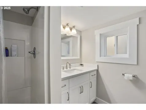 1400 SE 35th Avenue Portland OR 97214