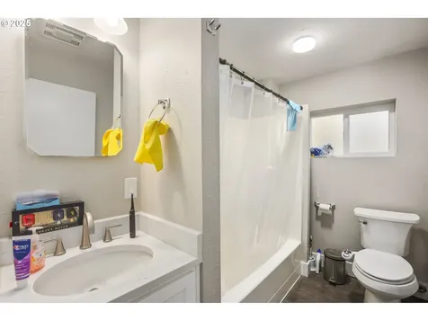 1400 SE 35th Avenue Portland OR 97214