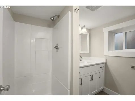 1400 SE 35th Avenue Portland OR 97214