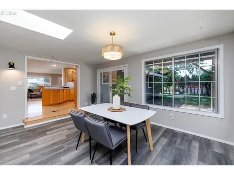 1413 NE 10th Avenue Hillsboro OR 97124
