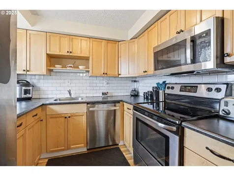 1123 NW Ash Street Camas WA 98607