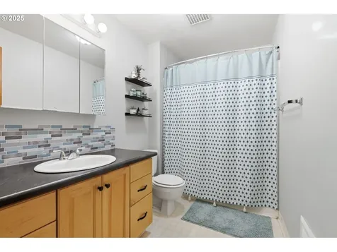 1123 NW Ash Street Camas WA 98607