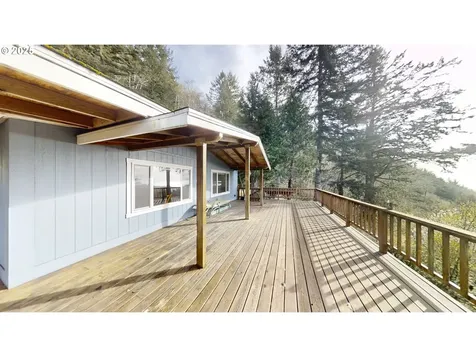 17360 Mountain Drive Brookings OR 97415