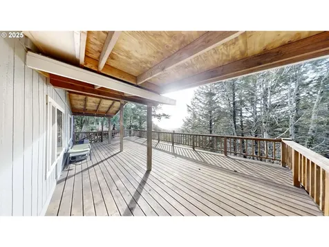17360 Mountain Drive Brookings OR 97415